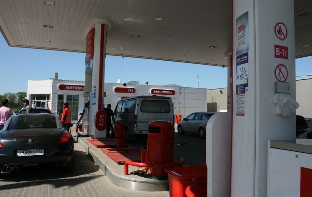 Многофункциональные АЗС появятся в России уже в следующем году
