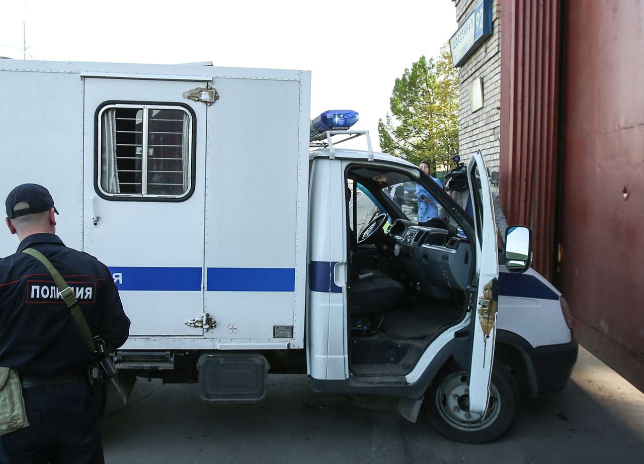 Задержана банда автомошенников. Во главе - юрист и эксперт