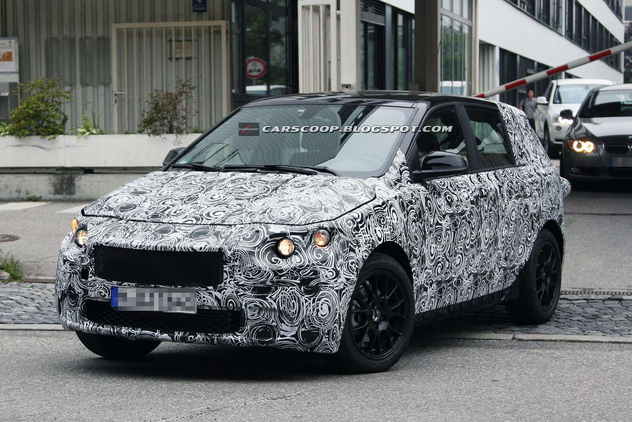 Переднеприводный BMW заметили на улице