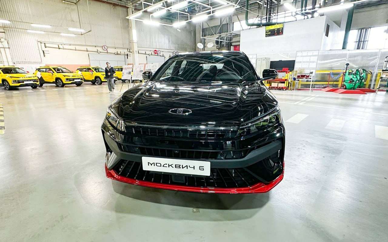 Стала известна дата начала продаж лифтбека Москвич 6