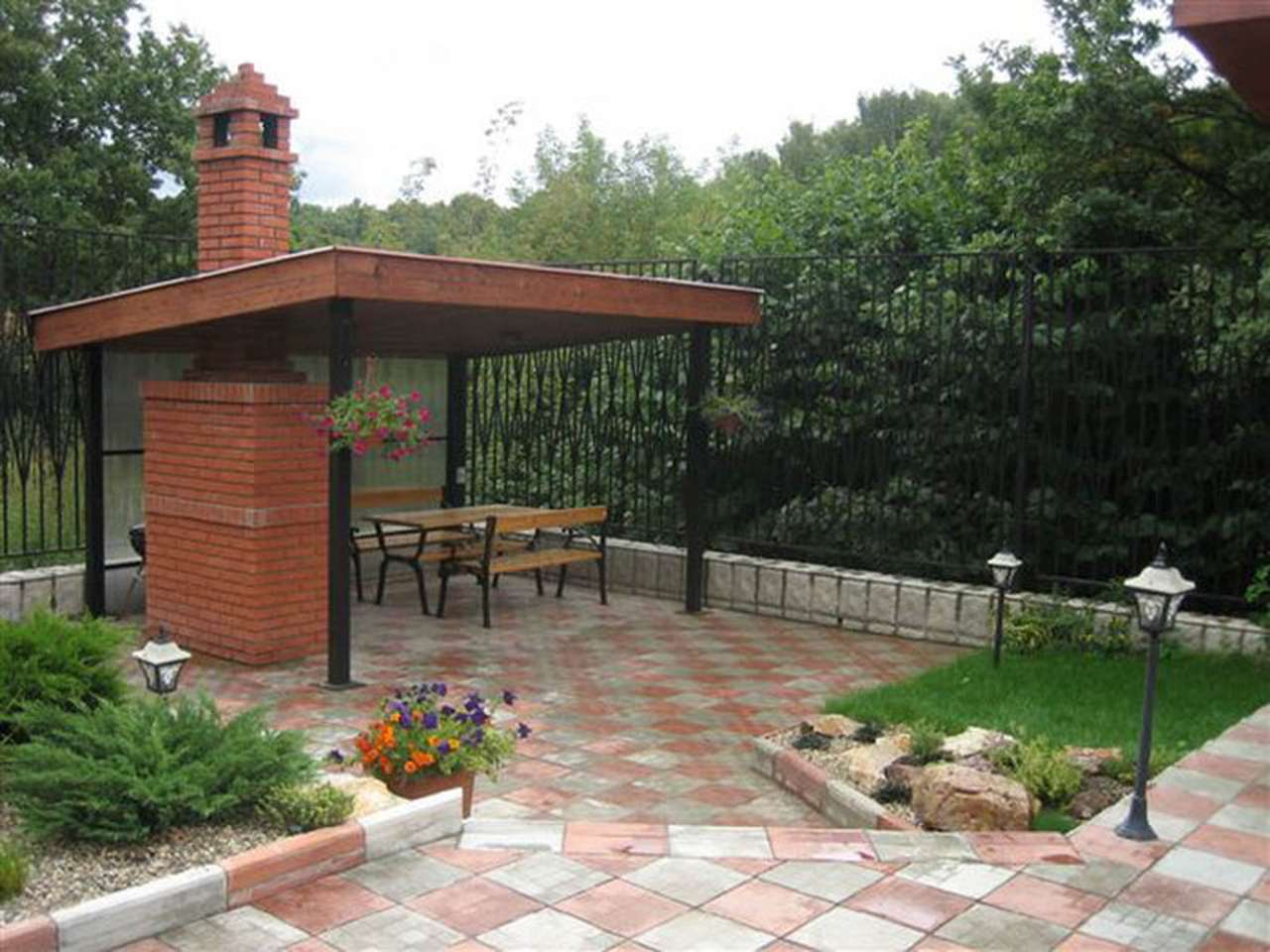 Вдоль подмосковных трасс появятся площадки для отдыха