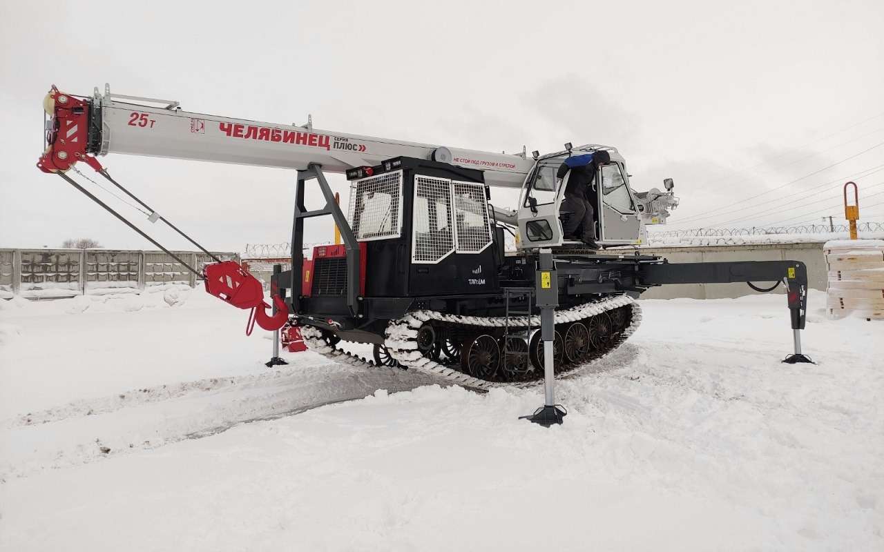 Кран КС-5673 на базе гусеничной трелевочной самоходной машины ТЛП-4М-034