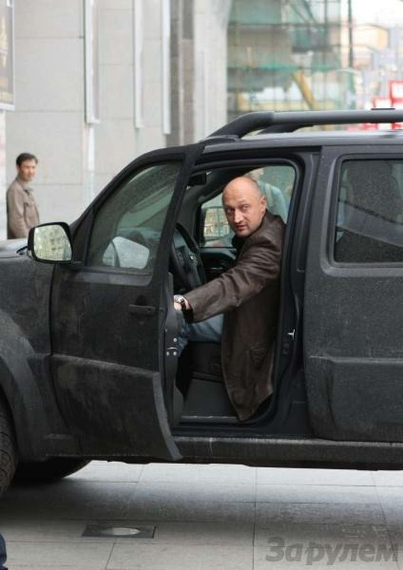 Nissan в кино: Антибумер