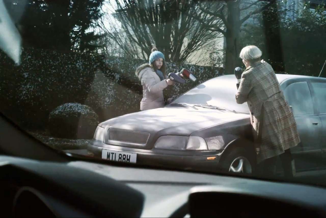 Как Fiesta ST борется со льдом (ВИДЕО)