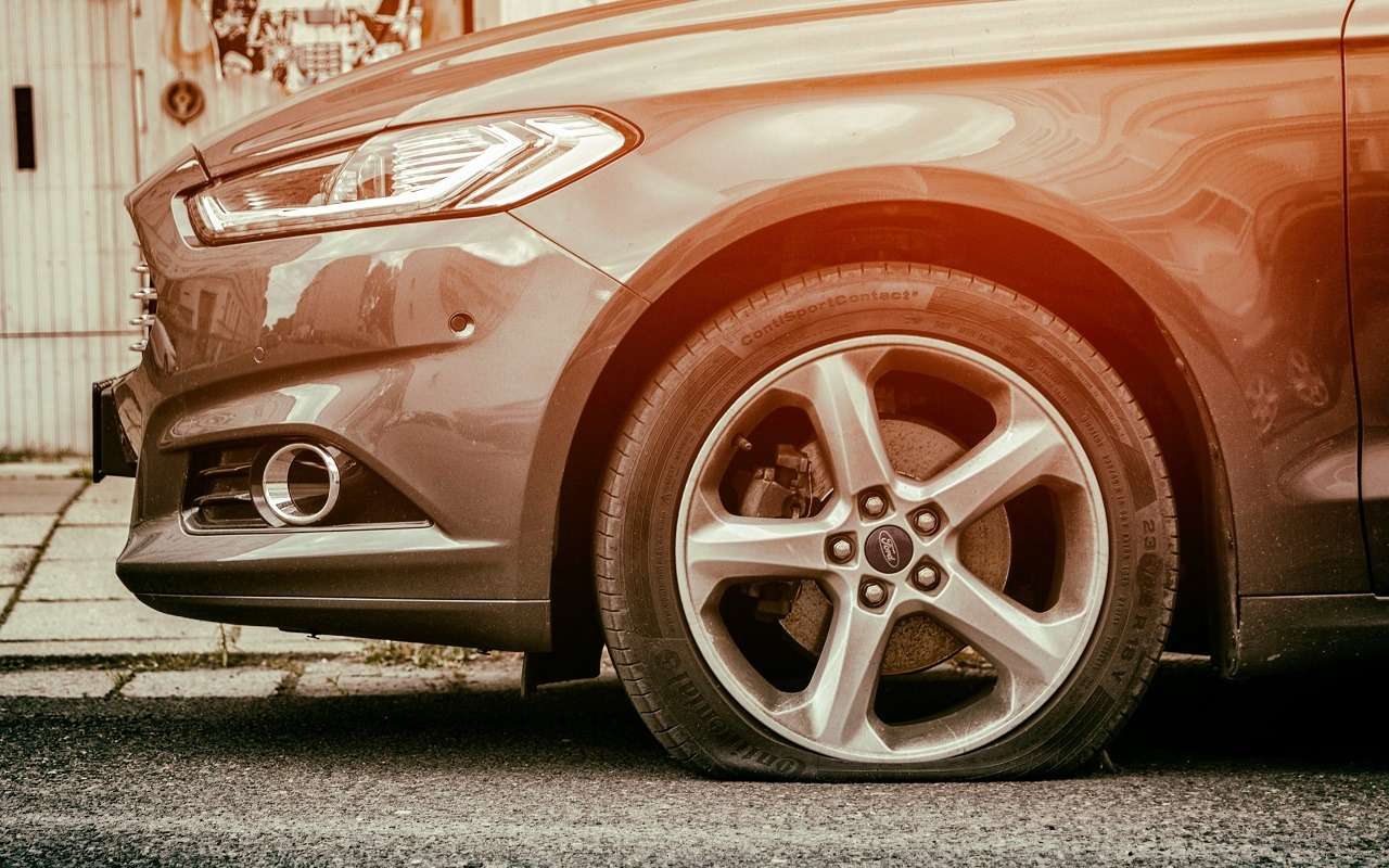 Прокол колеса — что делать: 4 алгоритма на любой случай