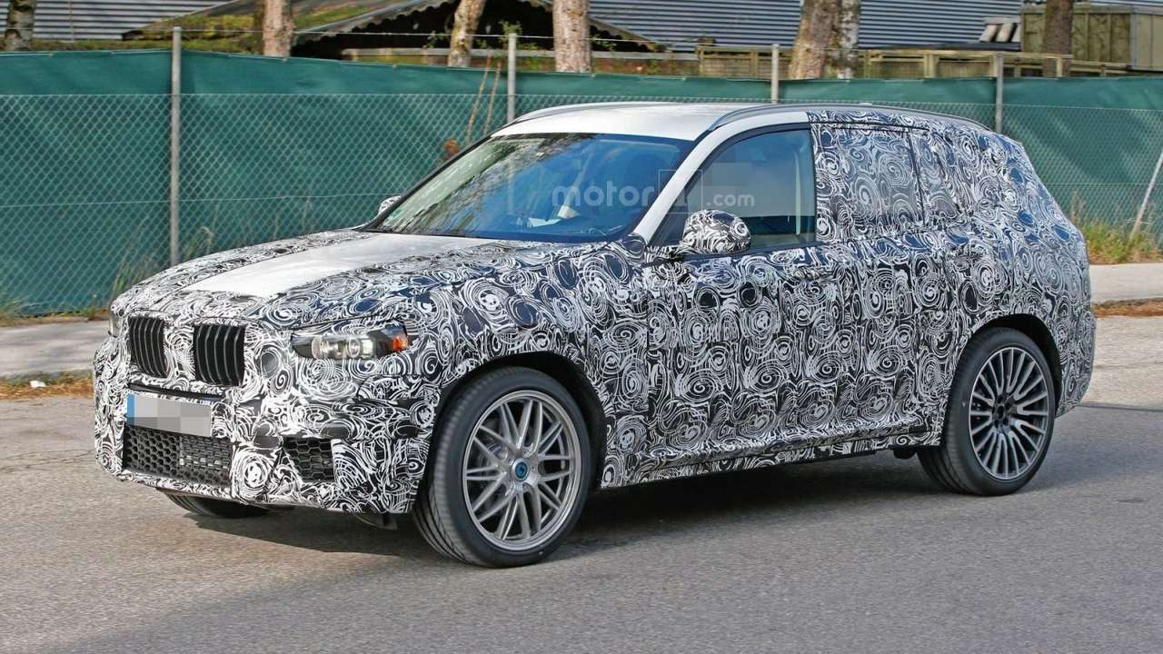 Огнем, наддувом и камуфляжем: BMW X3 M наводит ужас на соперников