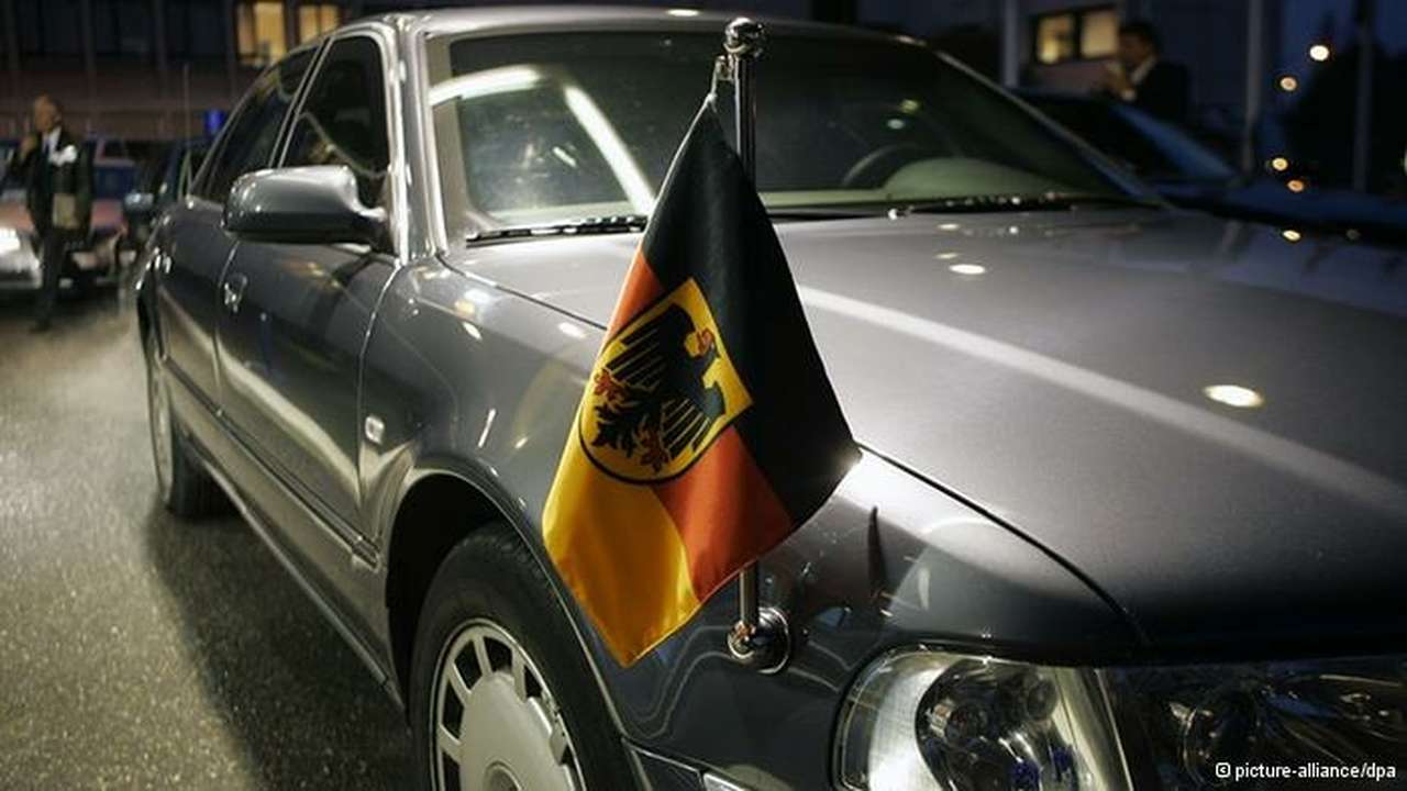 Лимузин канцлера ФРГ. Фото: DPA