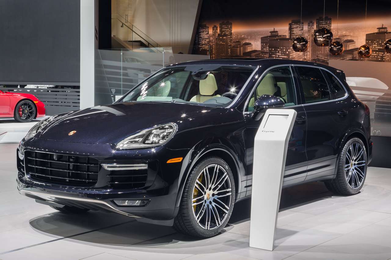 Porsche представила самый мощный Cayenne (ВИДЕО)