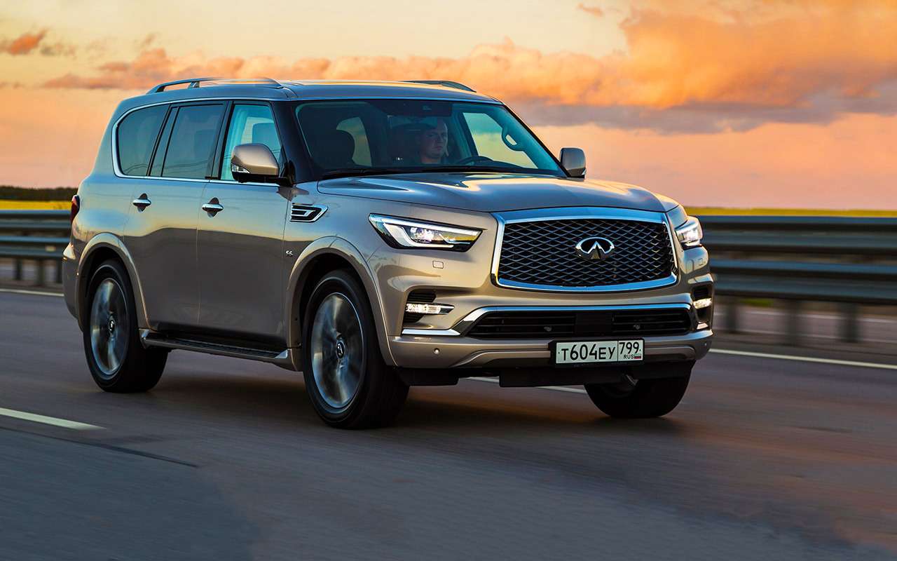 Обновленный Infiniti QX80 — его пассажиры не отражаются в зеркале!