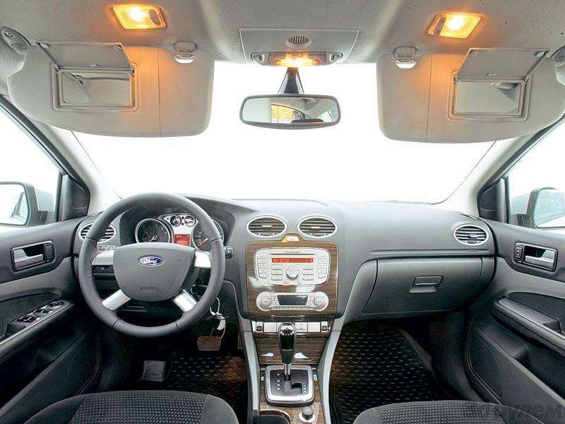 Комплектация фокус 2 рестайлинг. Ford Focus 2 Ghia комплектация. Форд фокус 2 комплектация чиа 2005. Форд фокус 2 Рестайлинг чиа. Ford Focus 2 Рестайлинг салон.