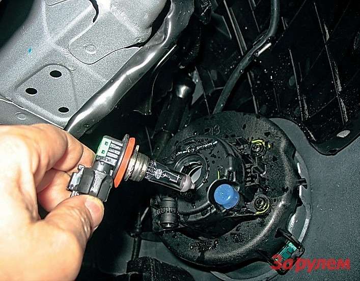 лампа ксенон ниссан патфайндер r51. лампочки ближний свет ниссан патфайндер р 51. лампочки на ниссан патфайндер в фары. замена ламп ниссан патфайндер. Nissan pathfinder лампа ближнего света.