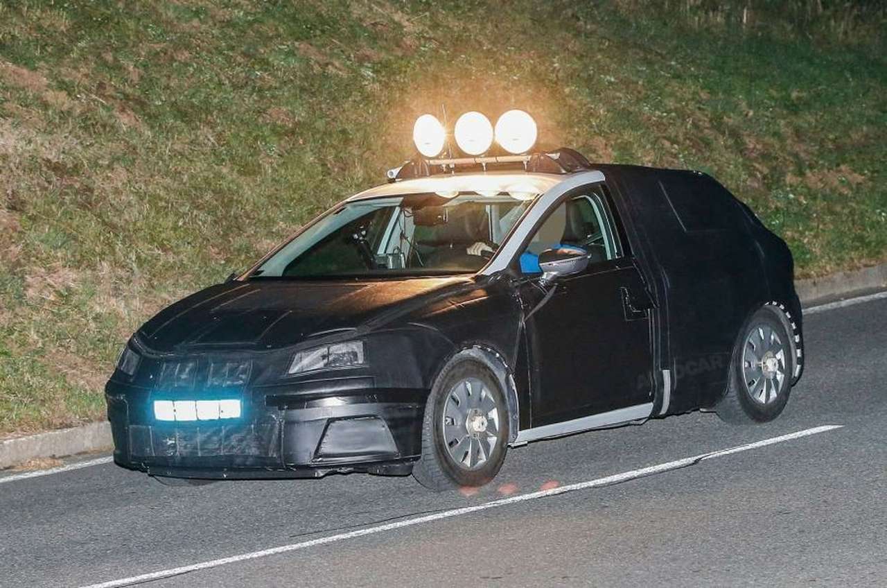 Хэтчбек SEAT Leon проходит процедуру омоложения