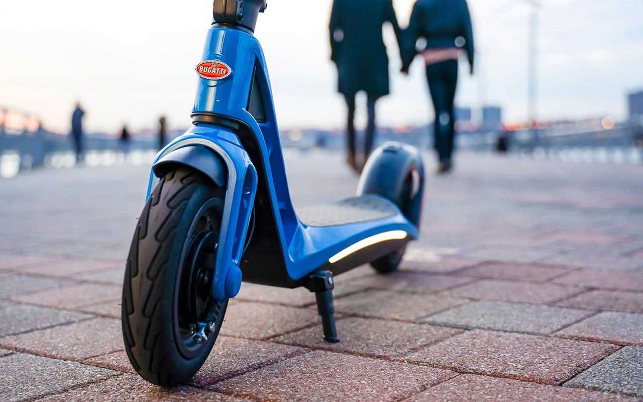 Bugatti выпустила электросамокат — 35 км на одной зарядке