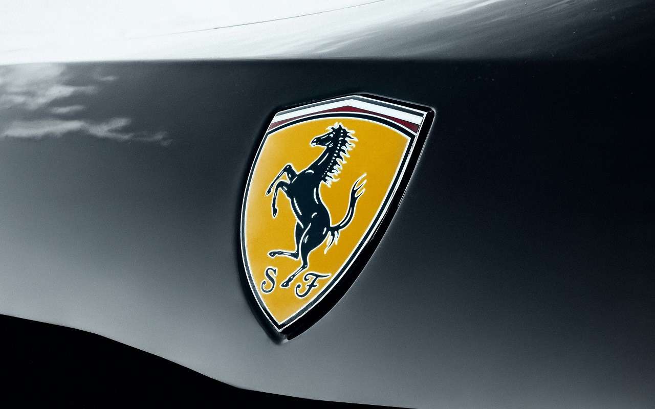 Кульминация новационных идей: в Ferrari запатентовали водородный двигатель