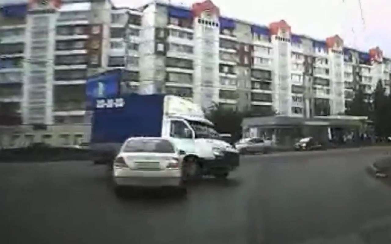 Вот как выглядит автоподстава! Этот человек совершил 35 таких же