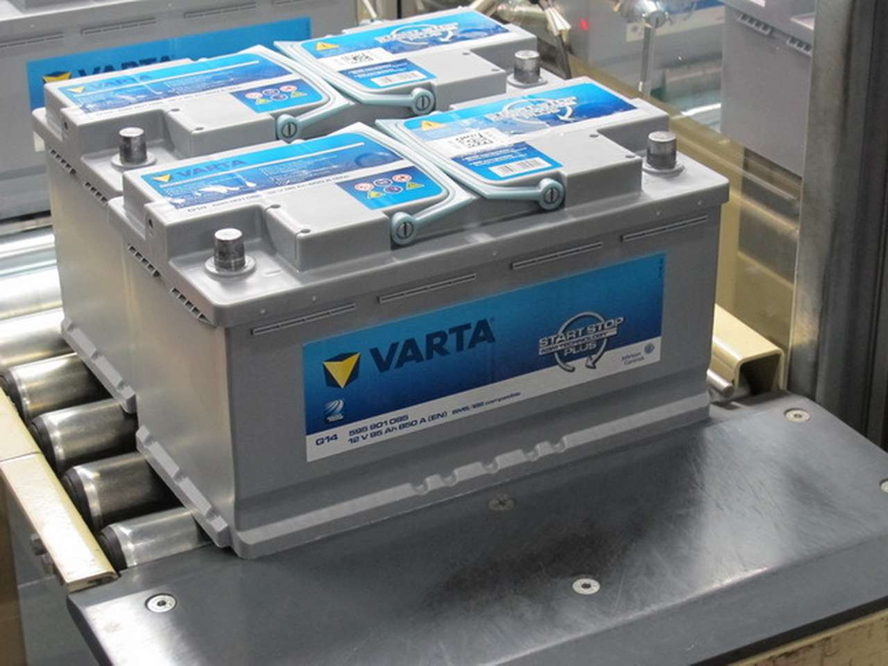 Почему батареи AGM выдают больший ток холодной прокрутки по сравнению с «обычными» батареями тех же габаритов?