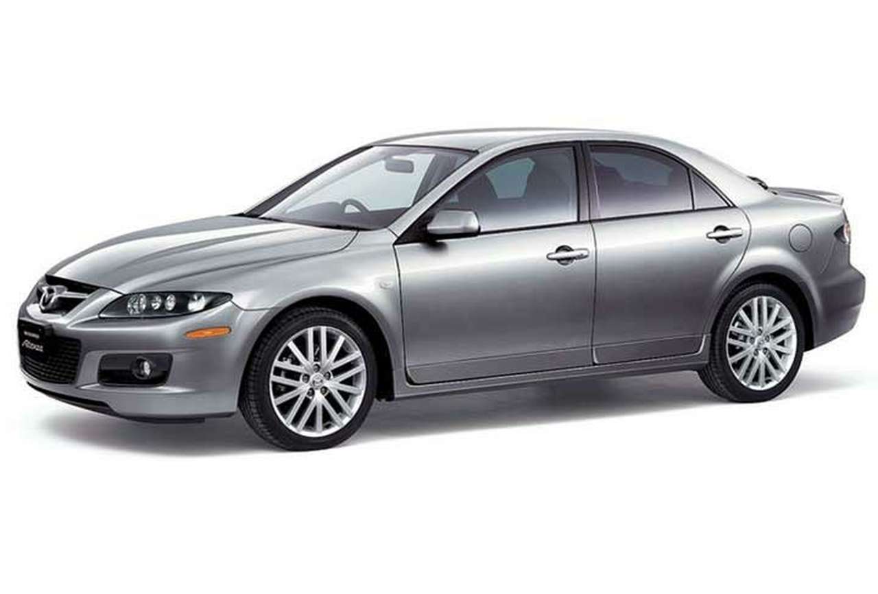 В Японии стартовали продажи Mazda Atenza