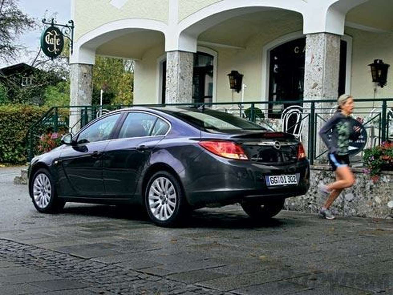 Презентация Opel Insignia: Кто музыку заказывает?
