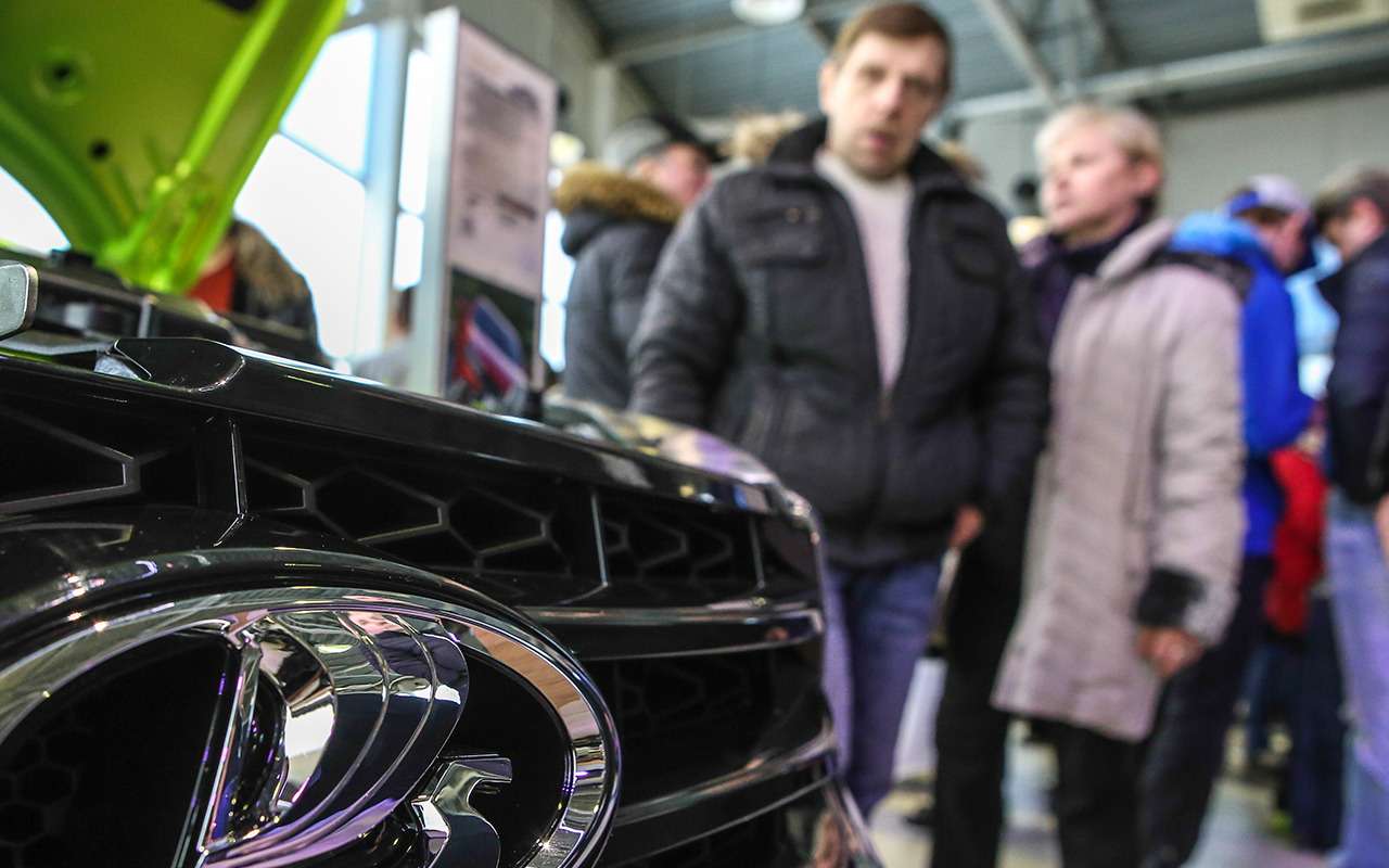 Автодилеры просят правительство о помощи