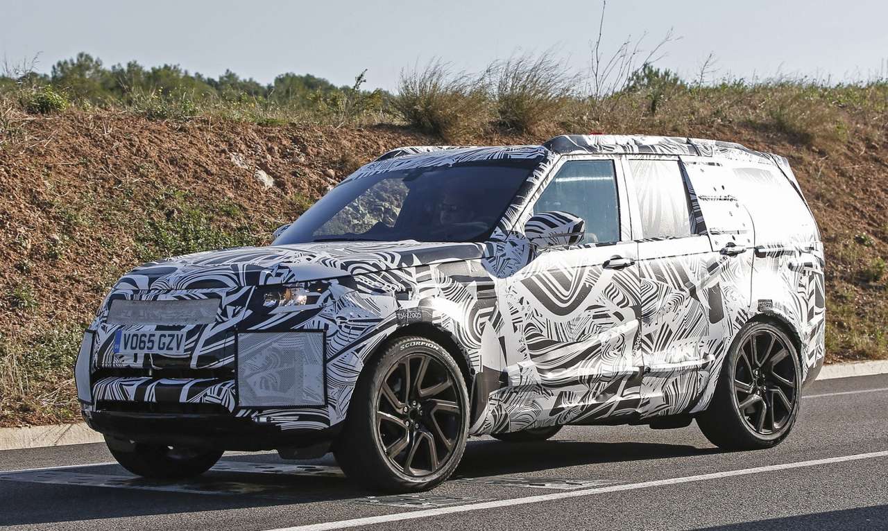 Новый Land Rover Discovery делает первые шаги