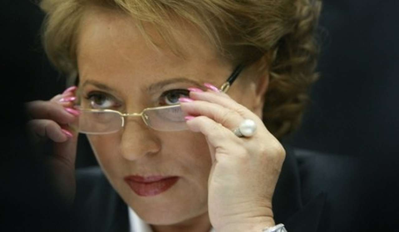 Матвиенко предложила бомжам помочь дворникам