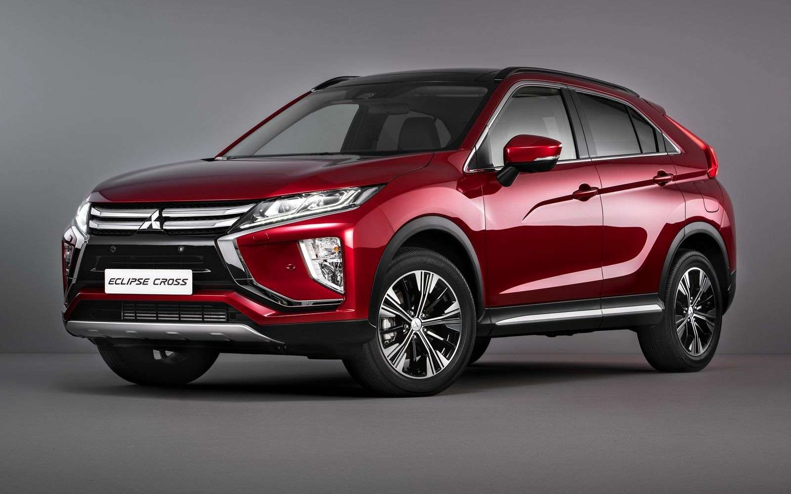 Mitsubishi Eclipse Cross — тест-драйв на ледовой трассе