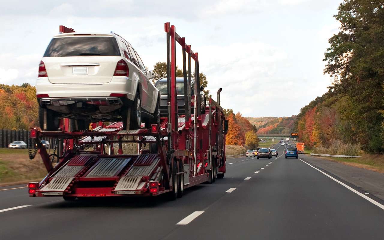 Физлицам хотят снизить пошлину на ввоз автомобилей из-за рубежа