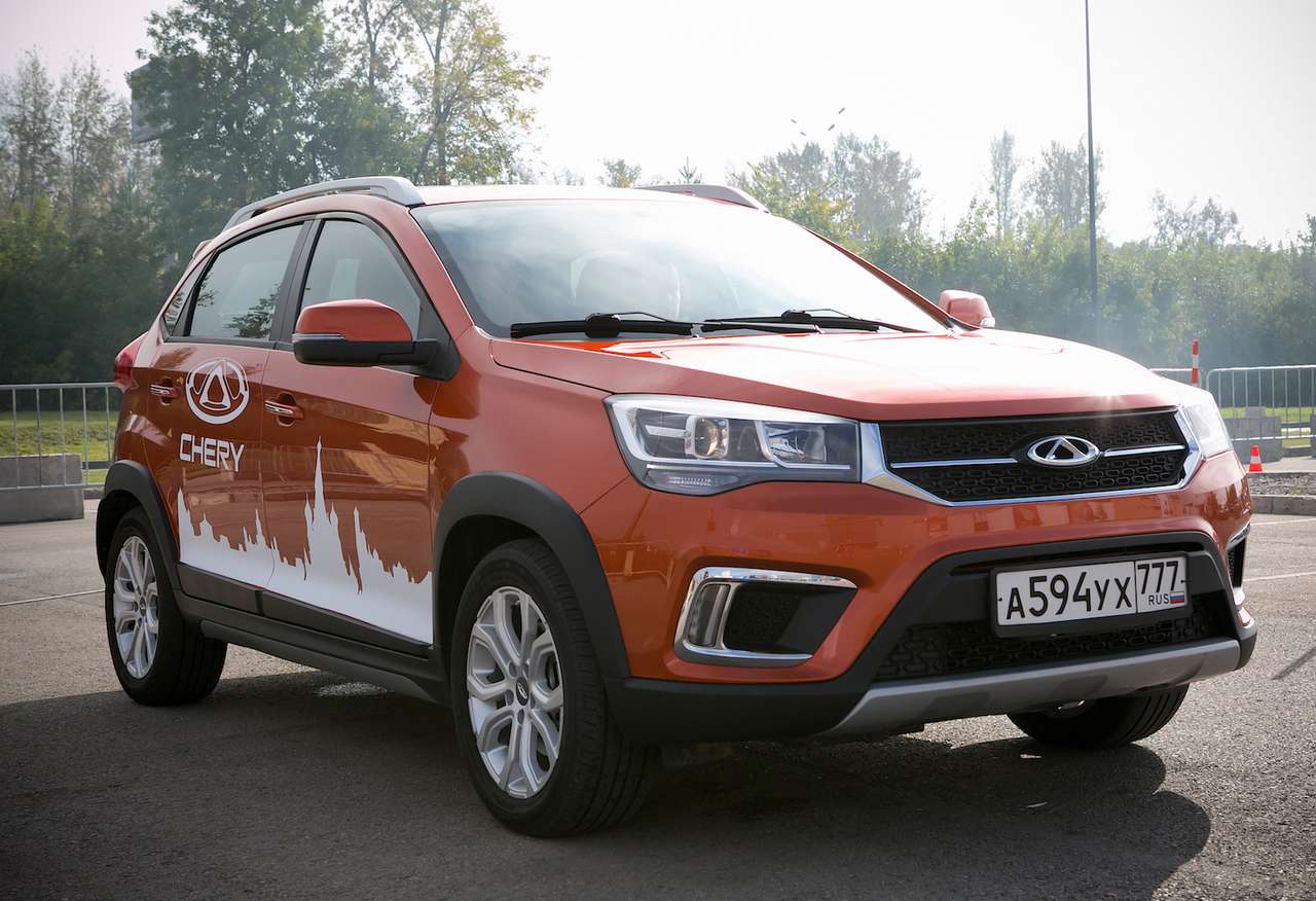 Красавчик! – коллективный женский тест-драйв Chery Tiggo 2