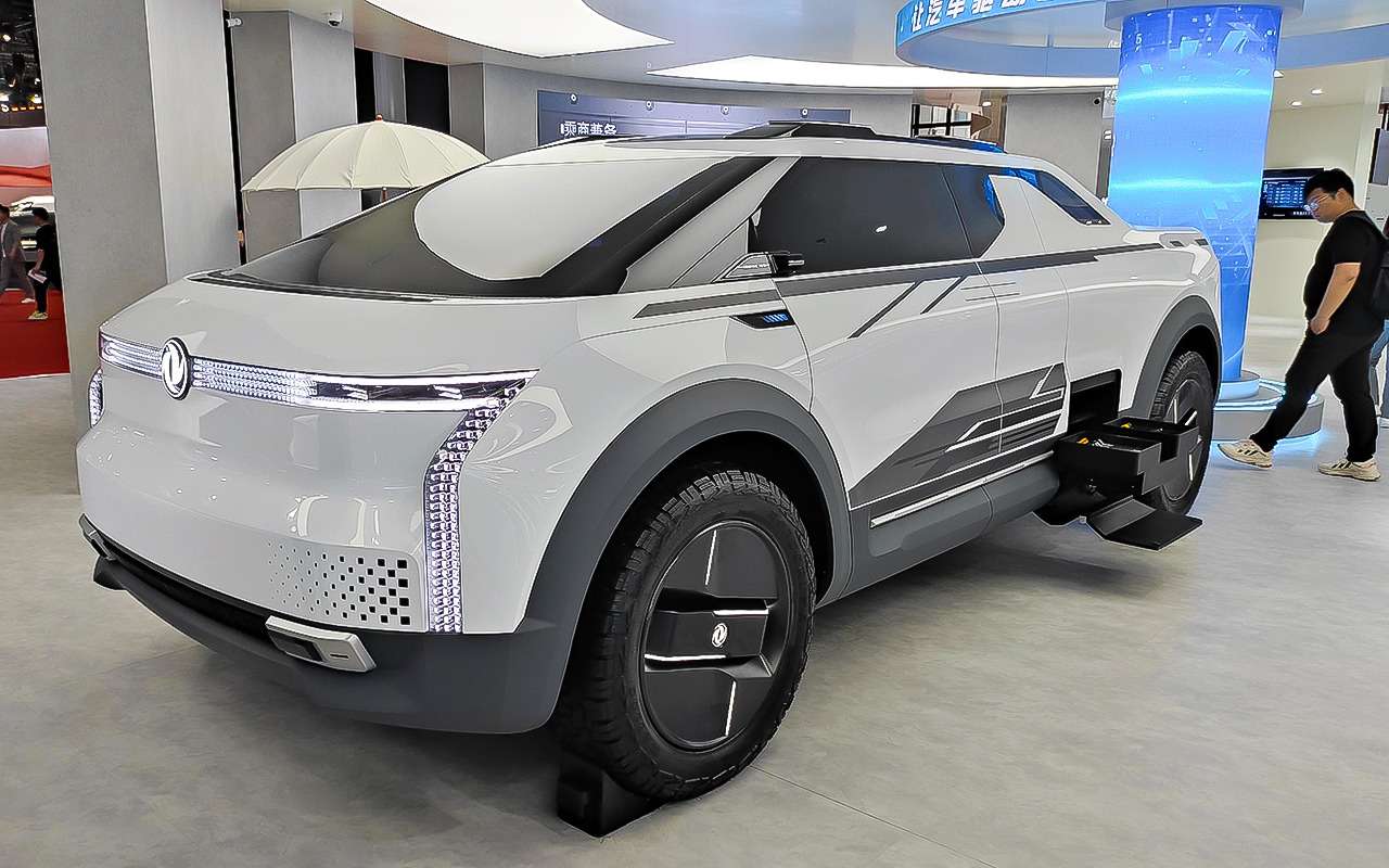 Брутальный пикап-однообъемник от DFM показали в Шанхае