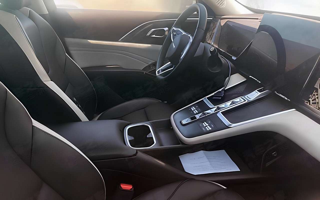 Интерьер обновленного Haval H7