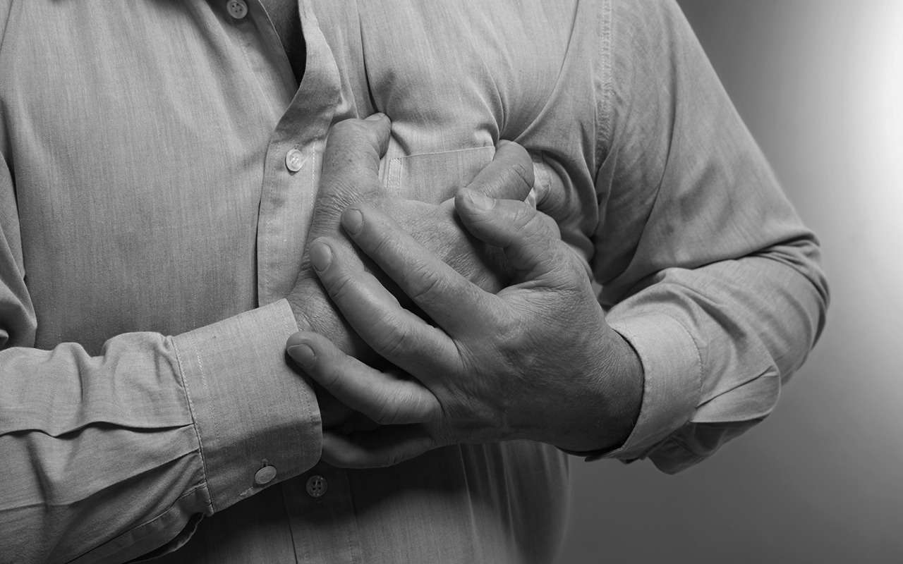 В очереди в ГИБДД умер мужчина, но посетителей это не смутило