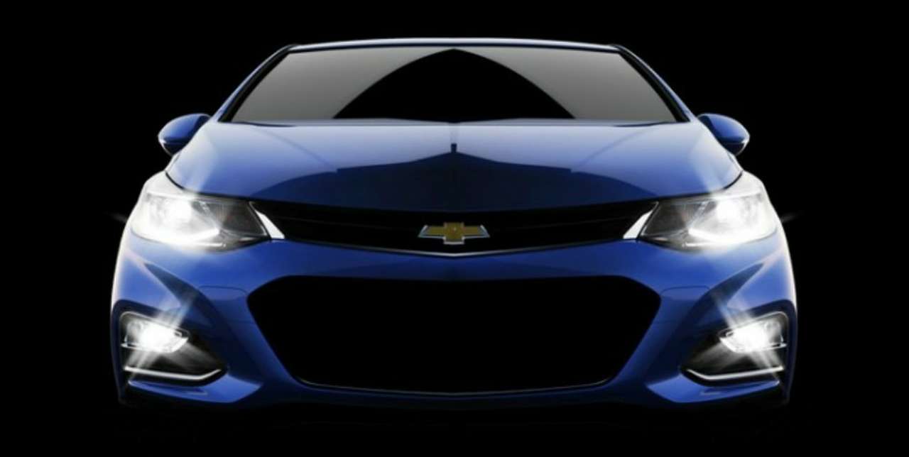 Второе поколение Chevrolet Cruze «показало лицо»