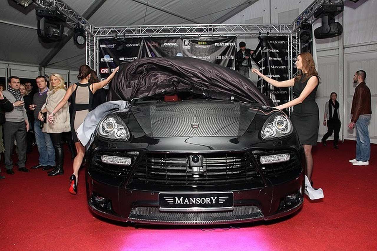 Porsche Cayenne от Mansory показали в Москве