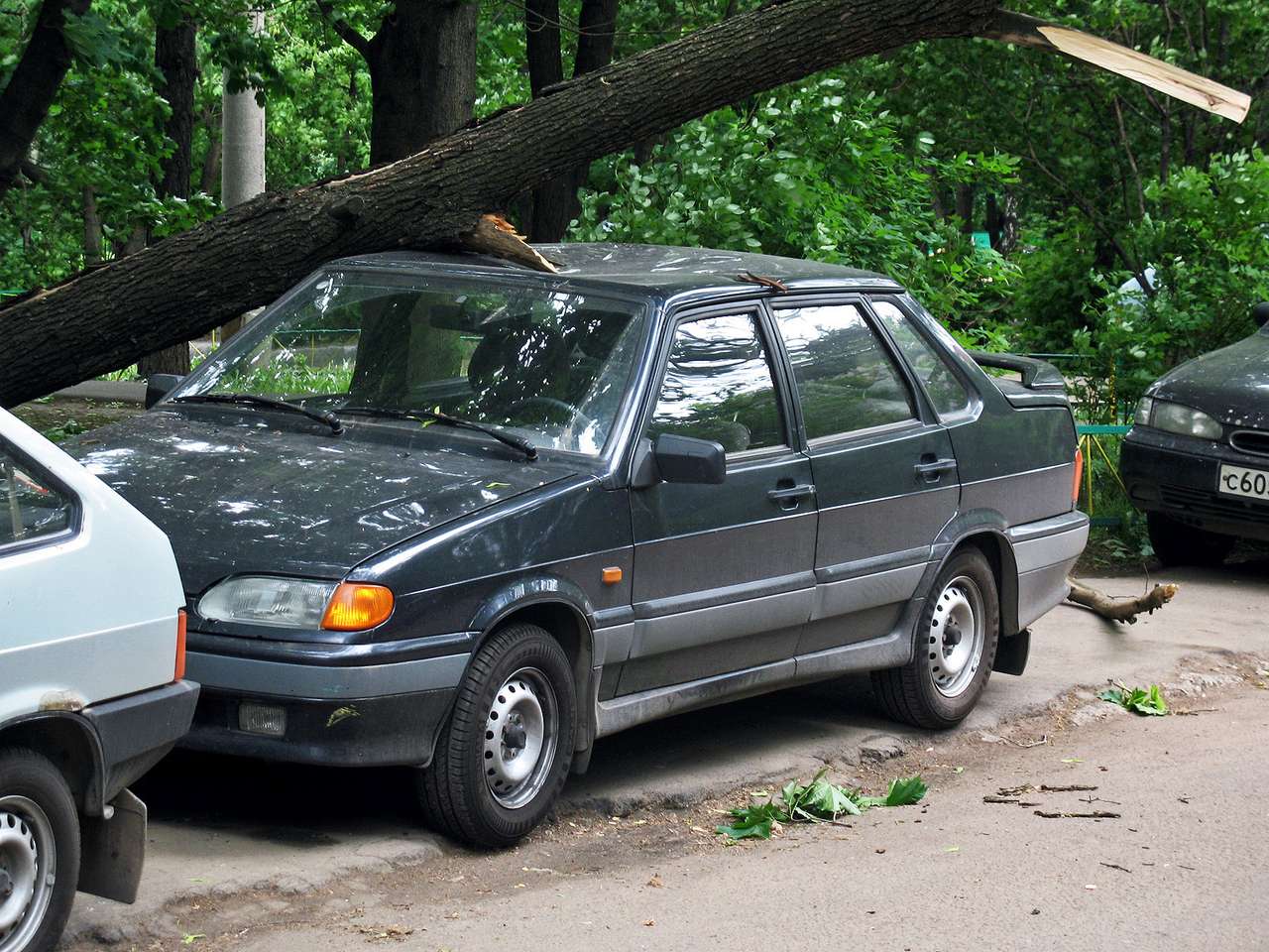 Страховщики решили компенсировать убытки от ОСАГО за счет каско