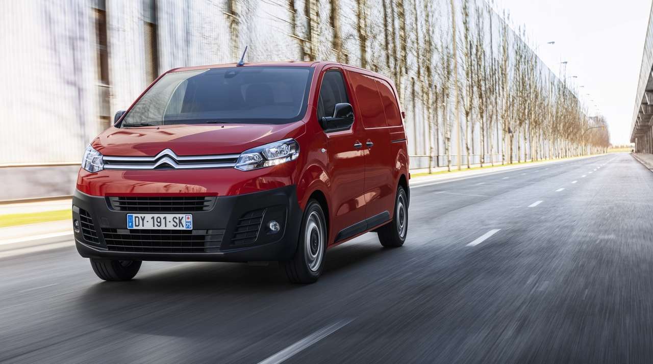 Citroen добавил комплектаций Jumpy