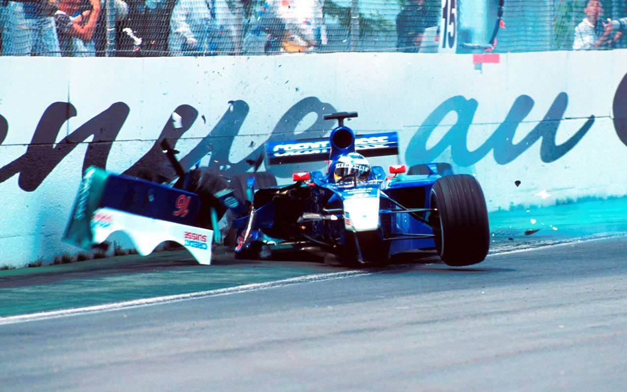 Самые удивительные названия поворотов на автодромах