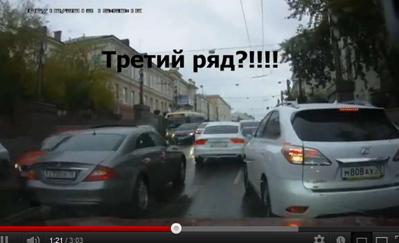 Свадебный кортеж в Томске «летел» не глядя на светофоры