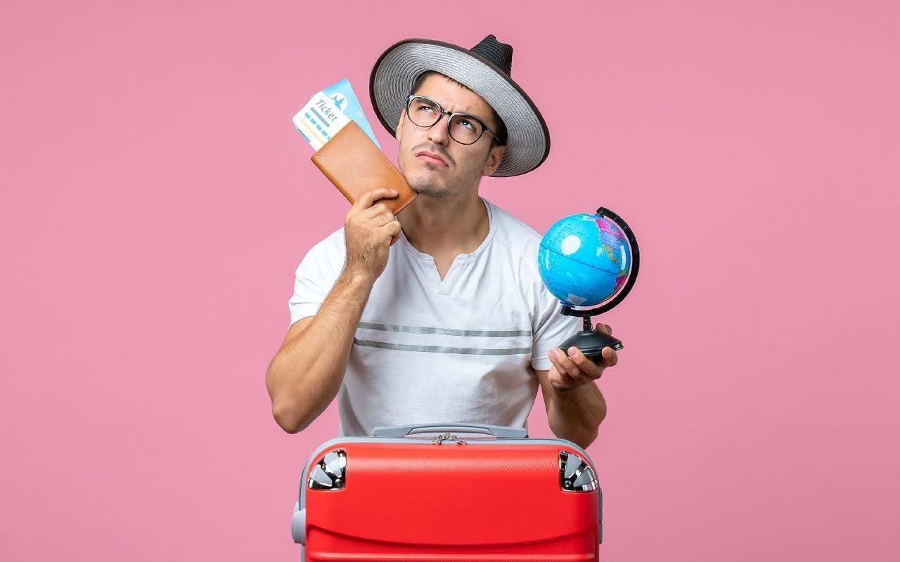 В 2024 году налоги для туристов вырастут: где и на сколько?