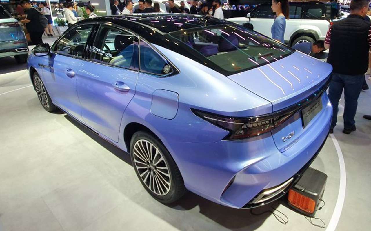 Обновленный Chery Arrizo 8