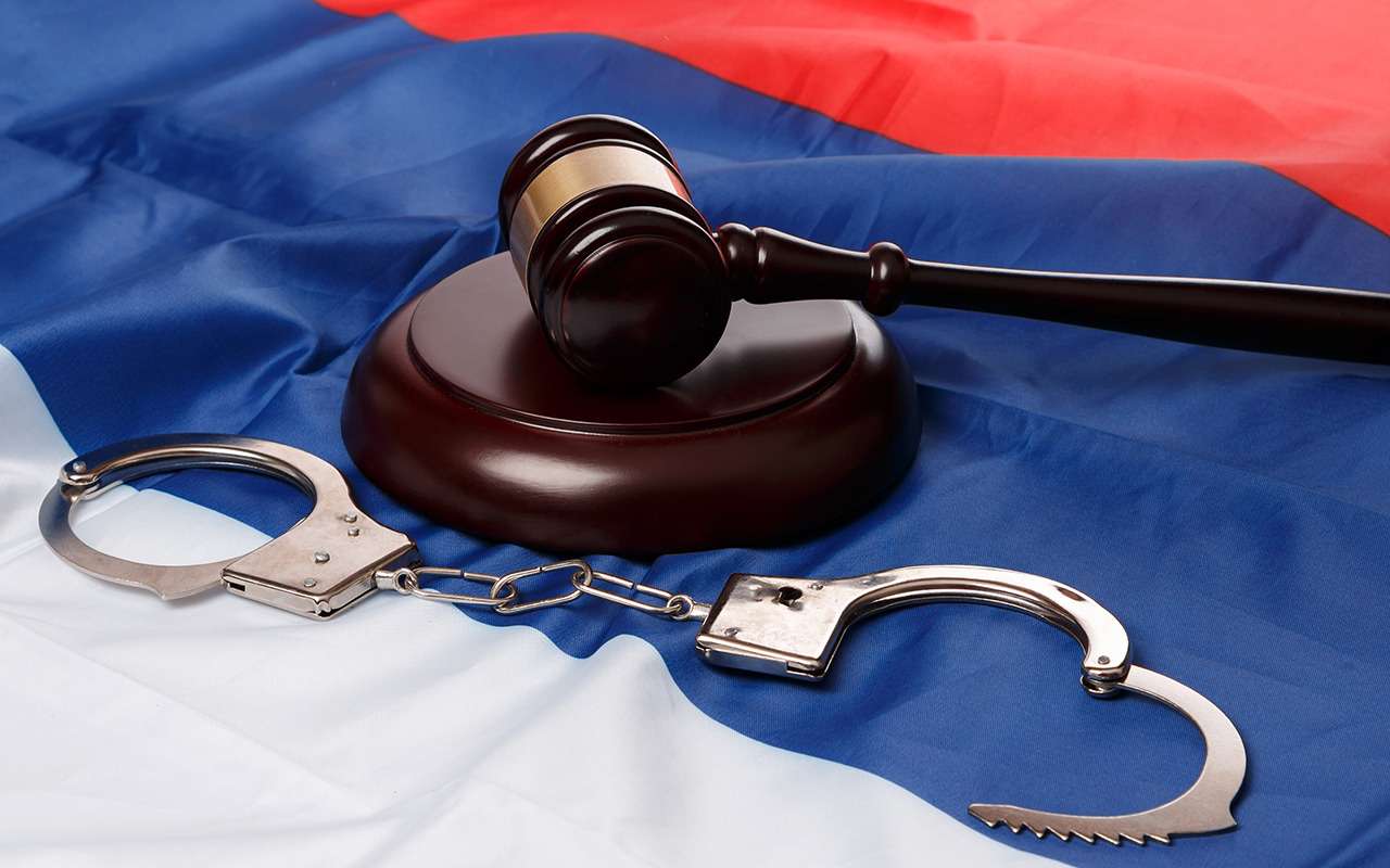 Судья сбил девушку на переходе. Уголовное дело возбуждать не стали