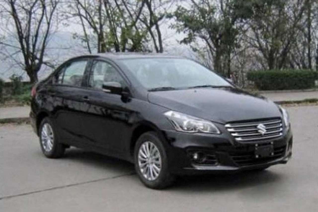 Новый гольф-седан Suzuki запечатлен без камуфляжа