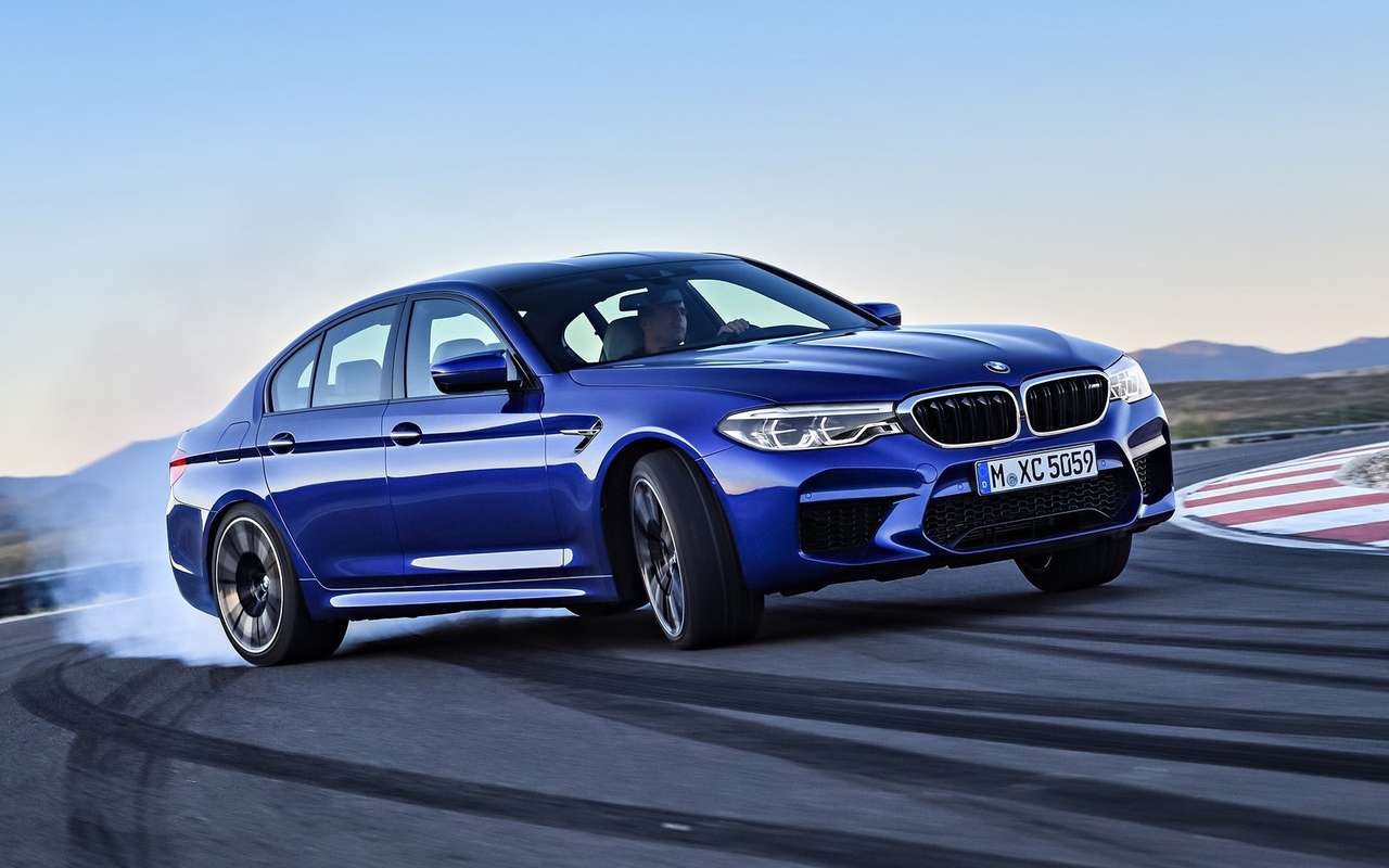 В России серьезно подорожают мощные машины