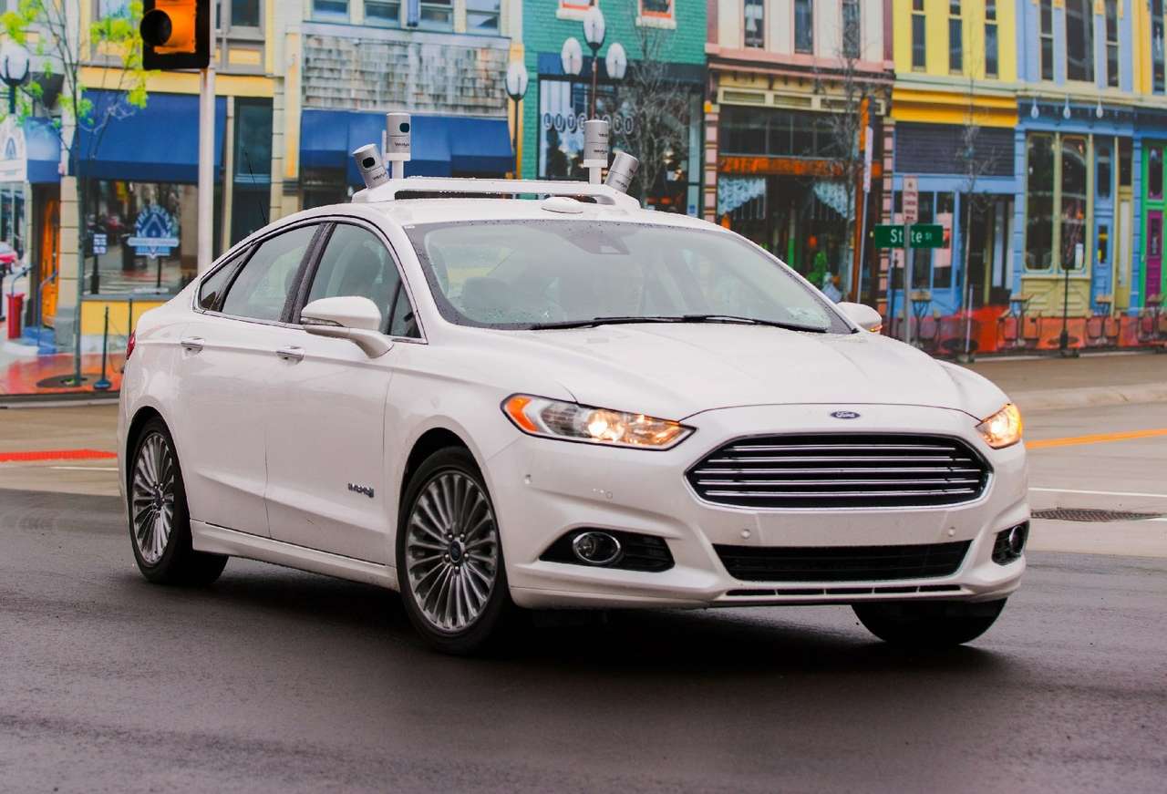 Ford тестирует беспилотники на студентах