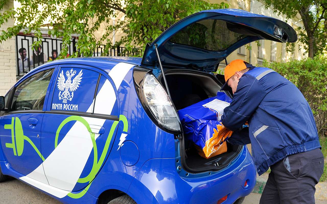 «Почта России» пересела на электрокары. Кое-где