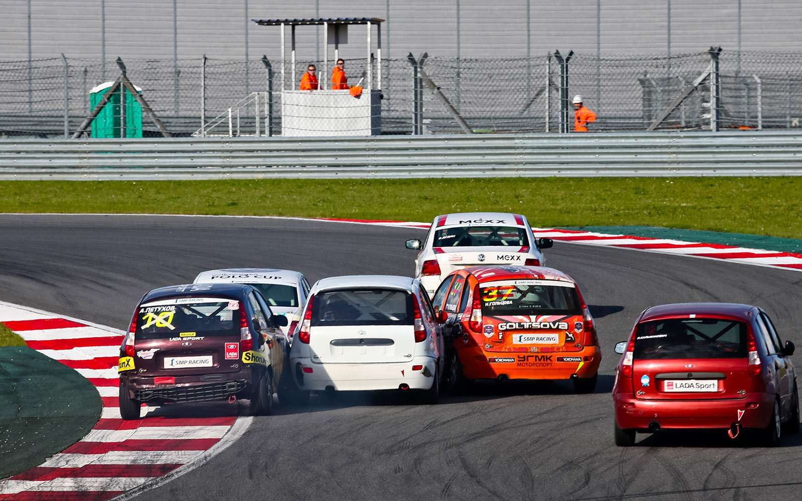 Русские бесплатные гонки. Moscow Raceway гонки. Легендарные гонки. Легендарная гонка. Классы кольцевых гонок.