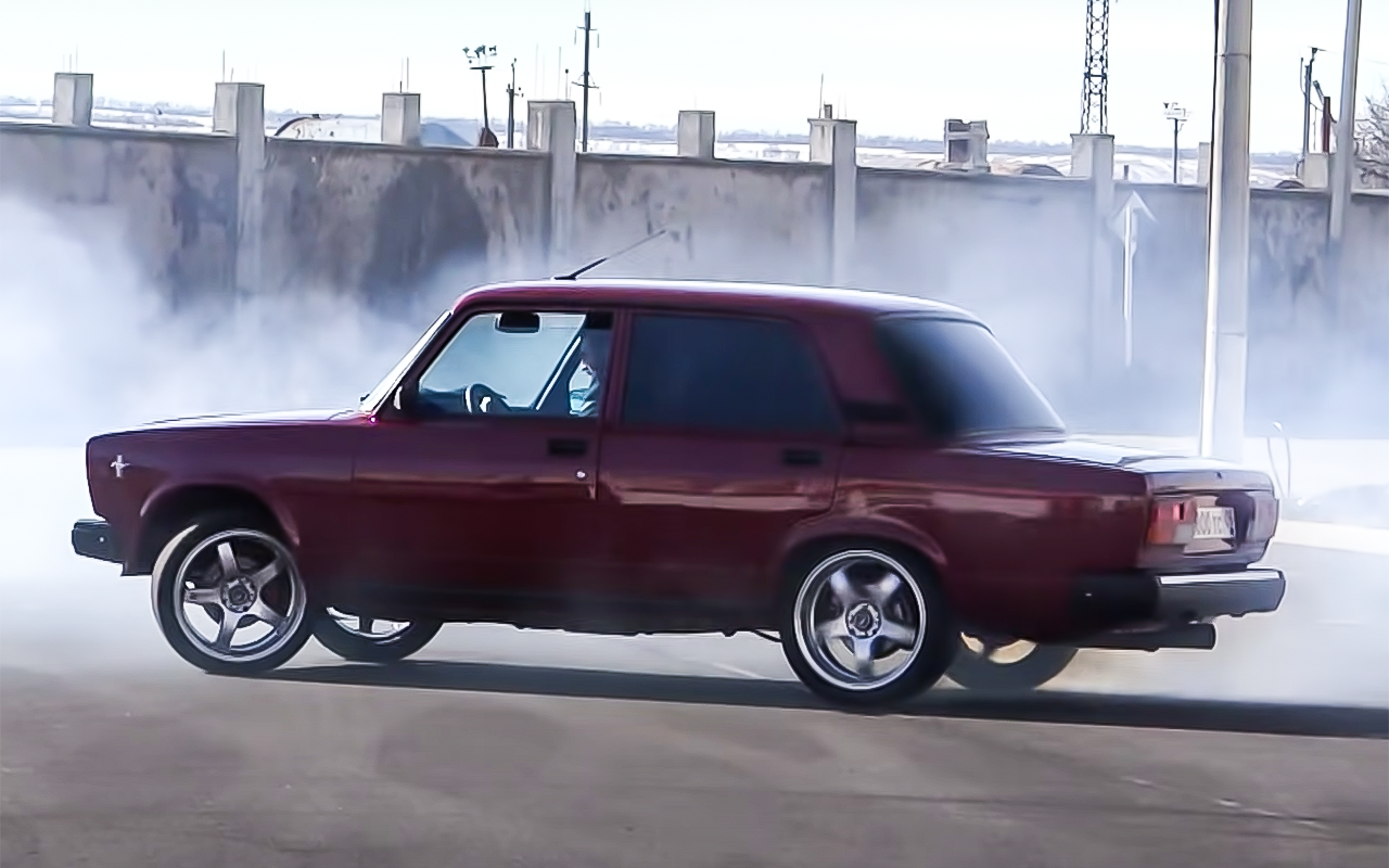 170 сил, 6 секунд до сотни: заряженную ВАЗ-2107 выставили на продажу. Недорого!