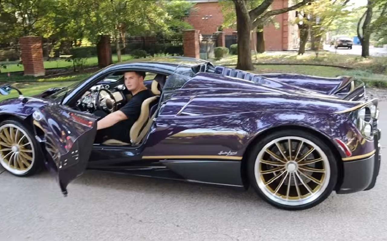Впервые за руль Pagani Гейдж сел в июне 2020 года, но до этого водил и другие гиперкары своего отца
