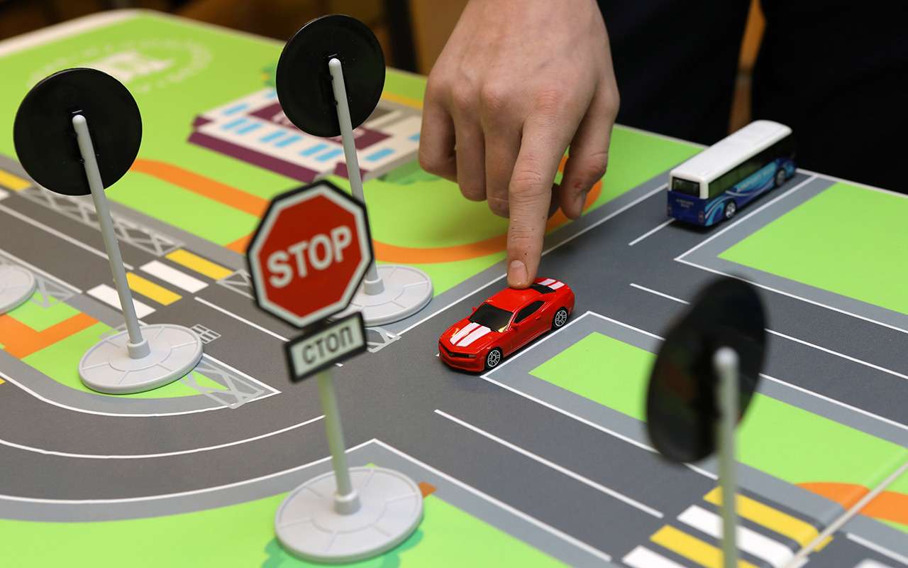 Водителей хотят проверять на знание ПДД при замене прав