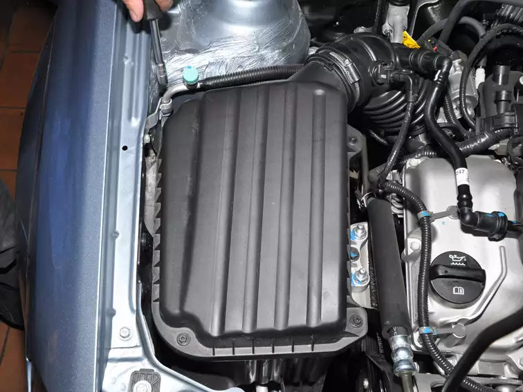 замена салонного фильтра дэу джентра