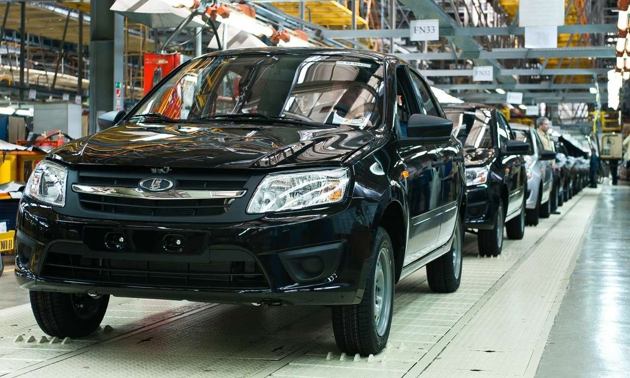 Казахстан отгородился от дешевых Лад